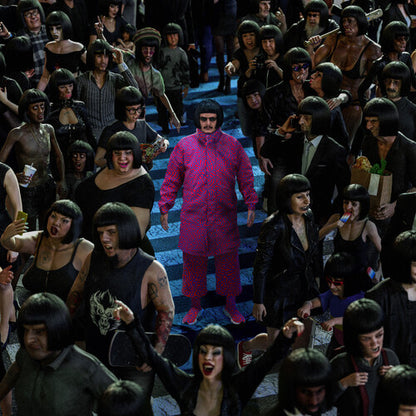 Oliver Tree - Alone In A Crowd back cover