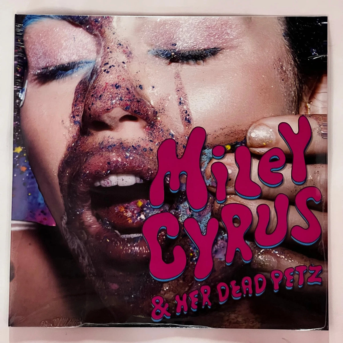 Miley Cyrus - Miley Cyrus & Her Dead Petz album cover